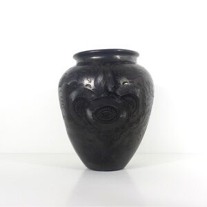 Signed Carmen Canton Vintage Oaxacan Mexican Carved Black Clay Vase